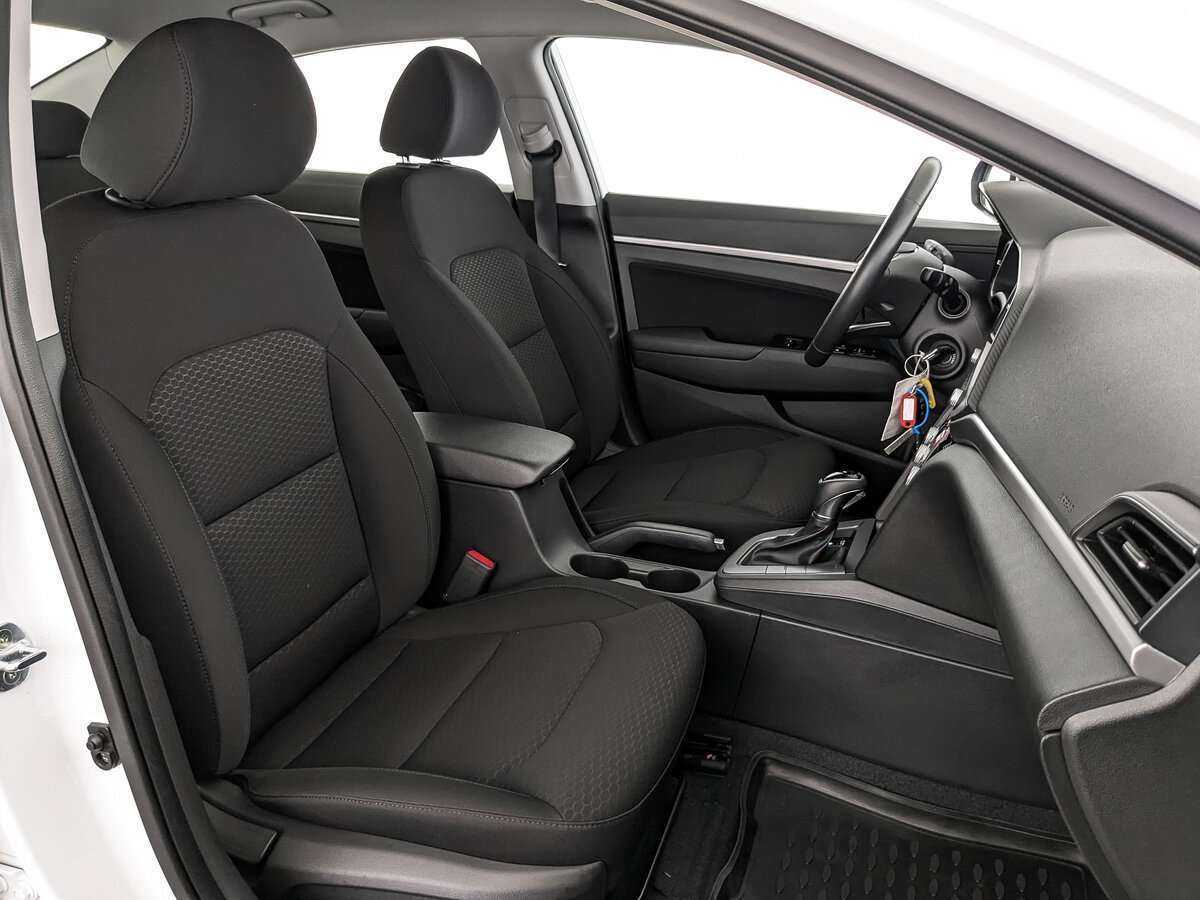 Б/У Хендай Елантра 2020 года. Фото: #23