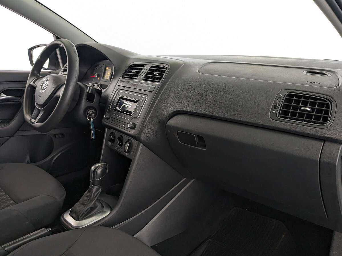 Б/У Фольксваген Поло 2018 года. Фото: #12