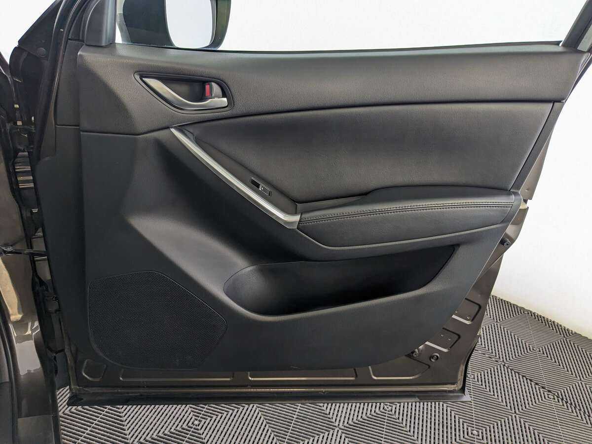 Б/У Мазда Ц-Икс-5 2015 года. Фото: #20