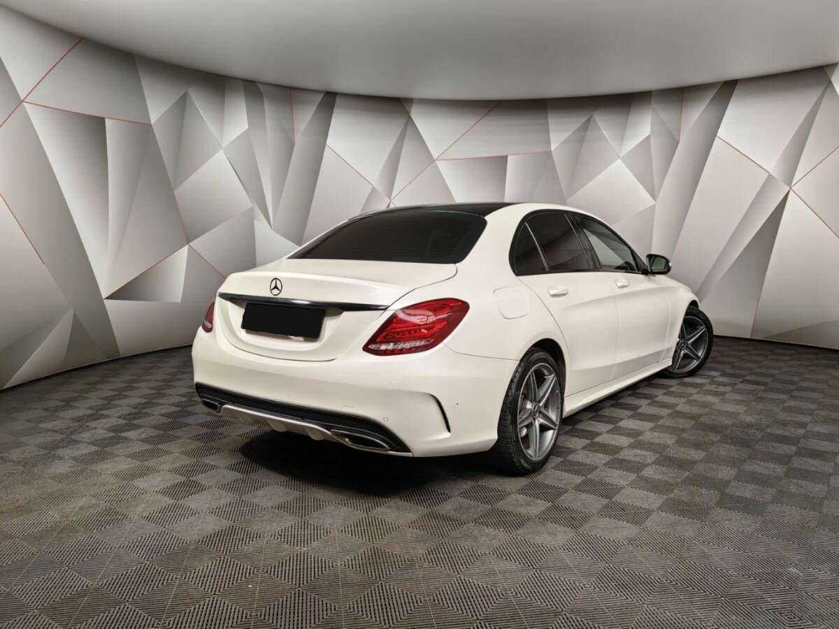 Mercedes-Benz C-Класс 2015 года с пробегом. Фото: #1