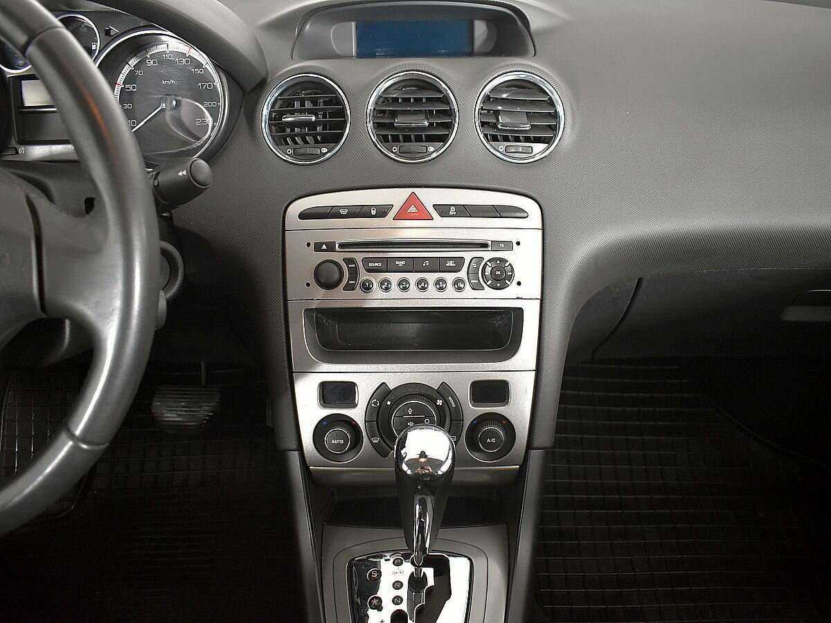 Peugeot 408 2013 года с пробегом. Фото: #12