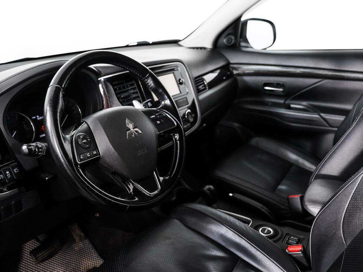 Mitsubishi Outlander 2016 года с пробегом. Фото: #8