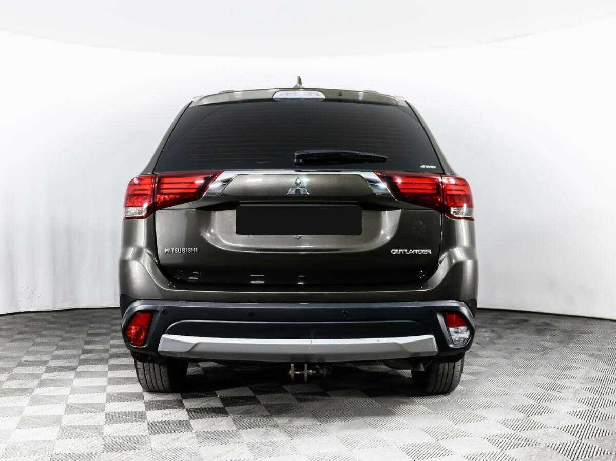 Mitsubishi Outlander 2018 года с пробегом. Фото: #5