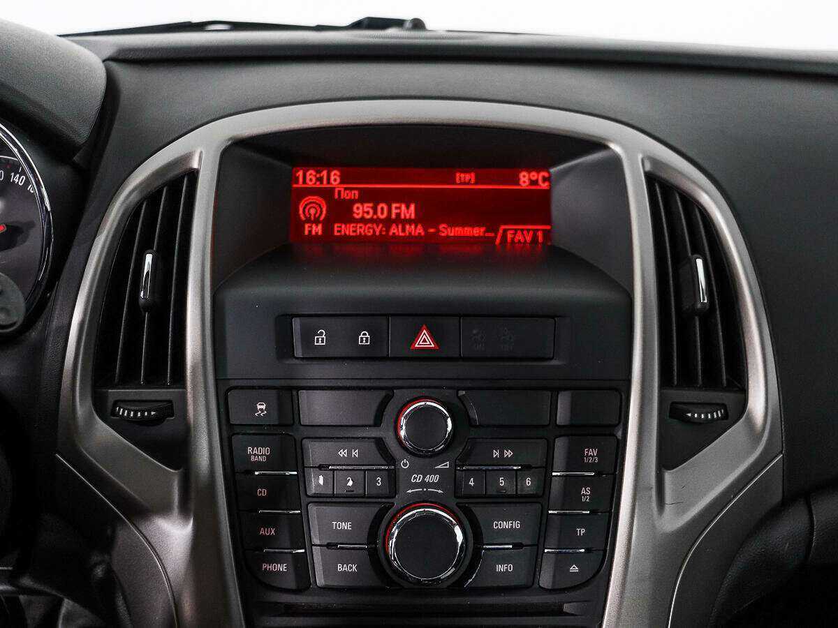 Opel Astra 2012 года с пробегом. Фото: #12