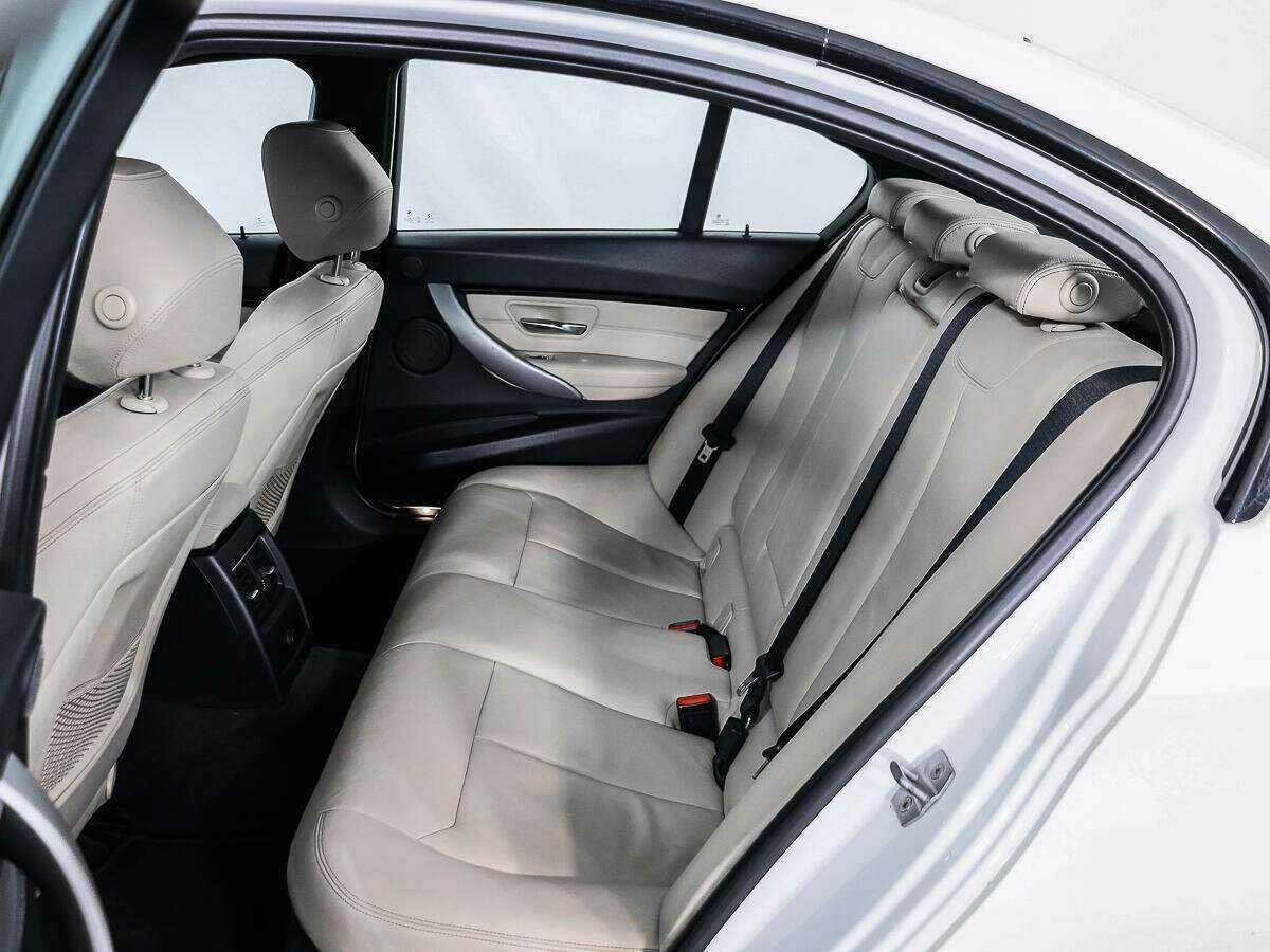 BMW 3 серии 2015 года с пробегом. Фото: #7