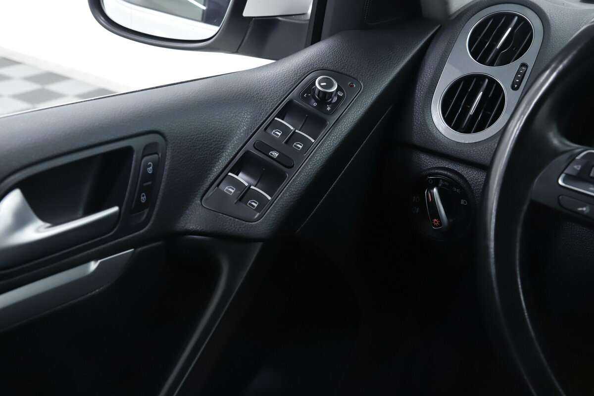 Volkswagen Tiguan 2015 года с пробегом. Фото: #9