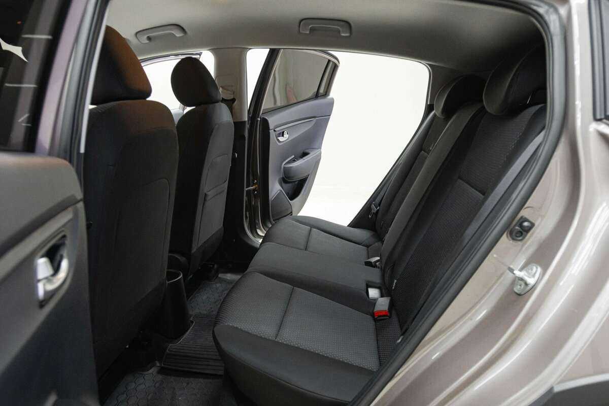 Kia Rio 2021 года с пробегом. Фото: #14