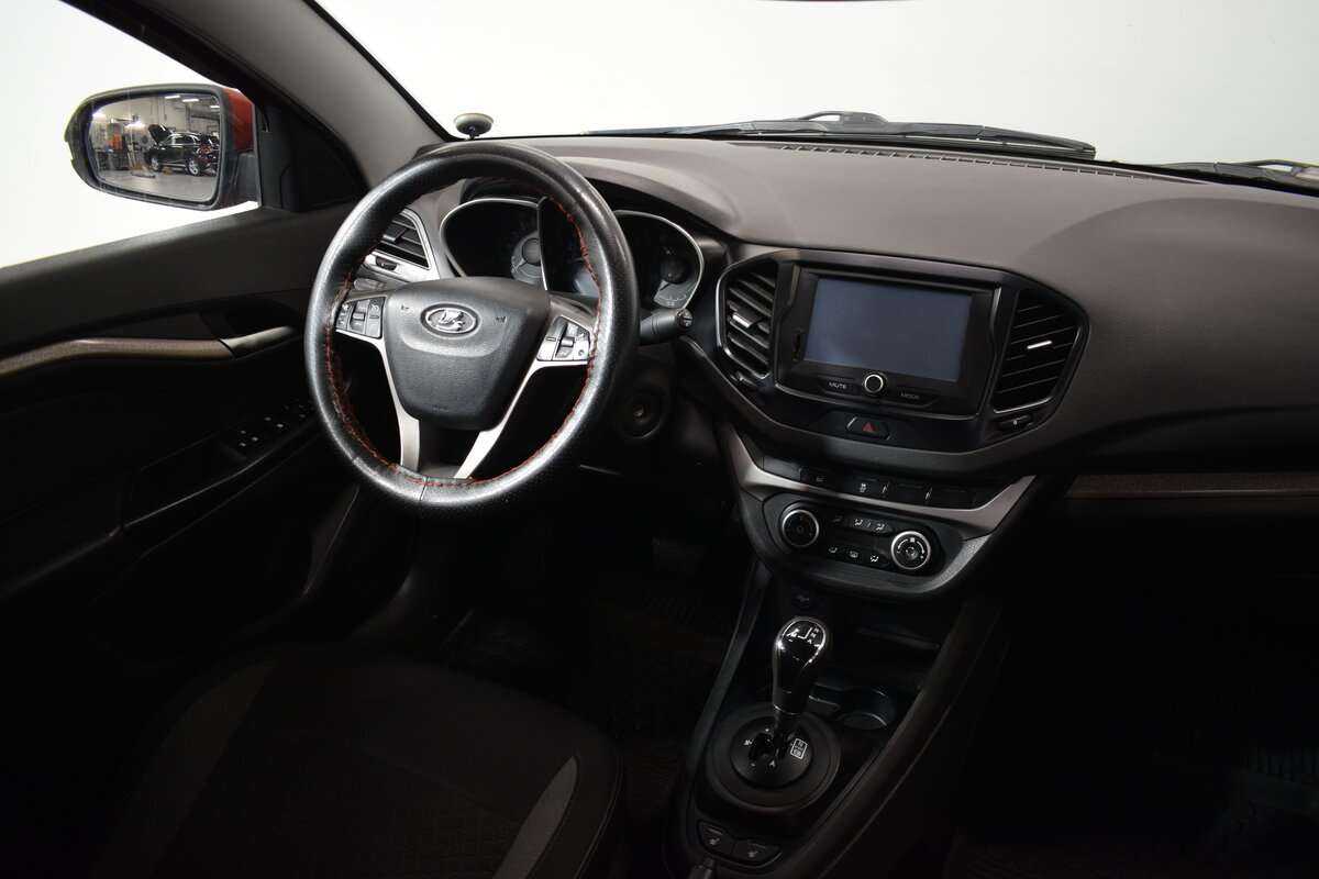 Б/У Лада (ВАЗ) Веста 2016 года. Фото: #8