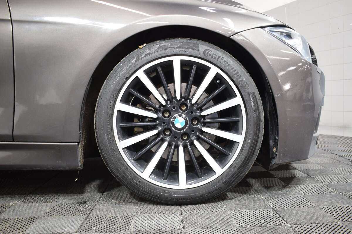 BMW 3 серии 2012 года с пробегом. Фото: #21