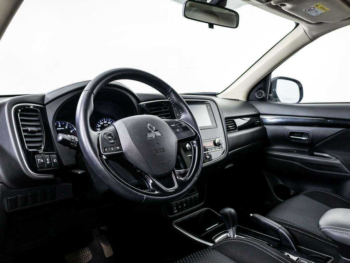 Mitsubishi Outlander 2021 года с пробегом. Фото: #9