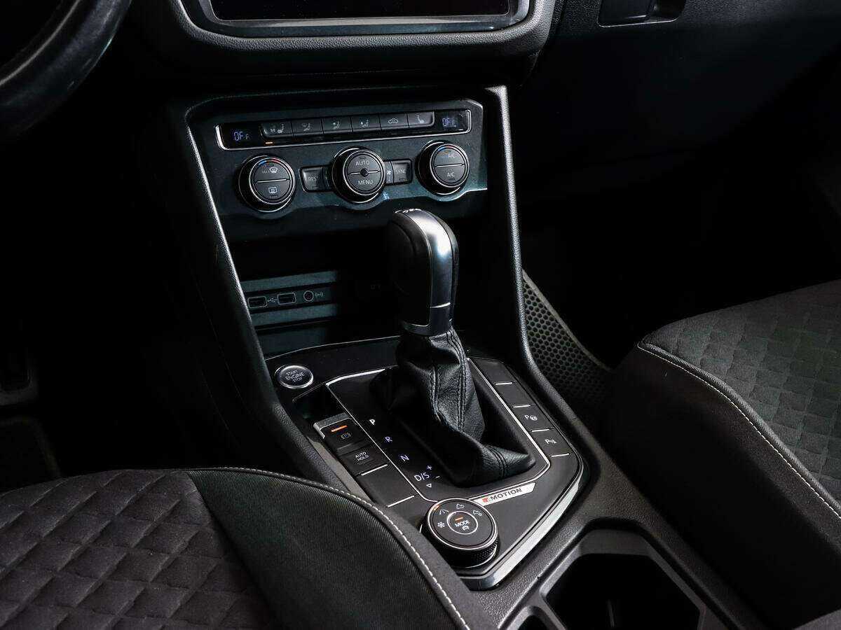 Б/У Фольксваген Тигуан 2018 года. Фото: #11