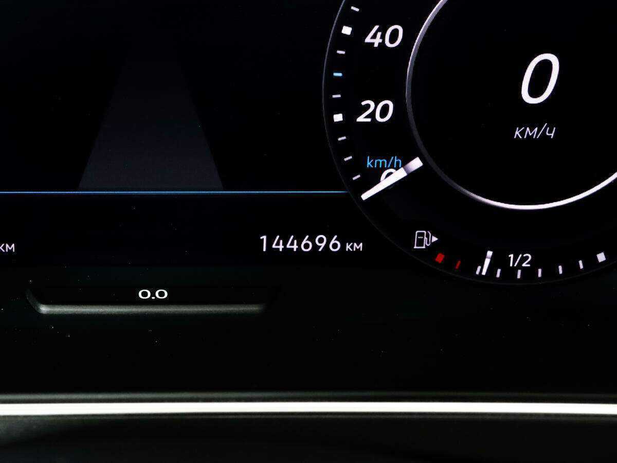 Б/У Фольксваген Тигуан 2018 года. Фото: #19