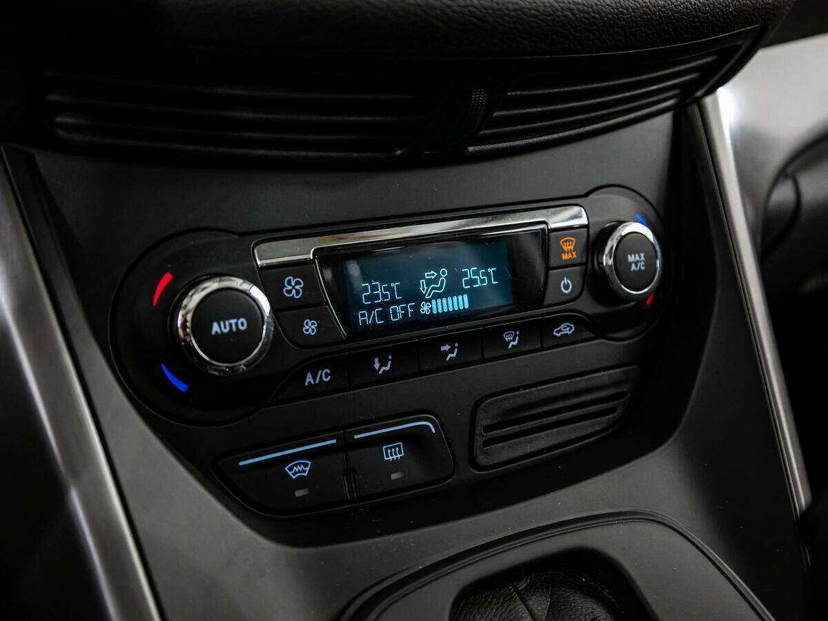 Б/У Форд Куга 2016 года. Фото: #13