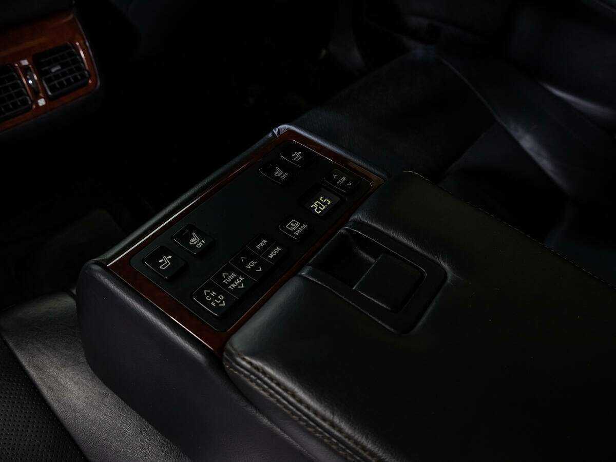 Б/У Тойота Камри 2013 года. Фото: #19