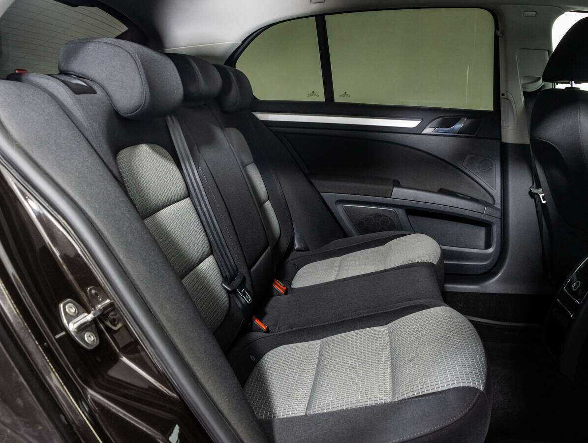 Б/У Шкода Суперб 2012 года. Фото: #14