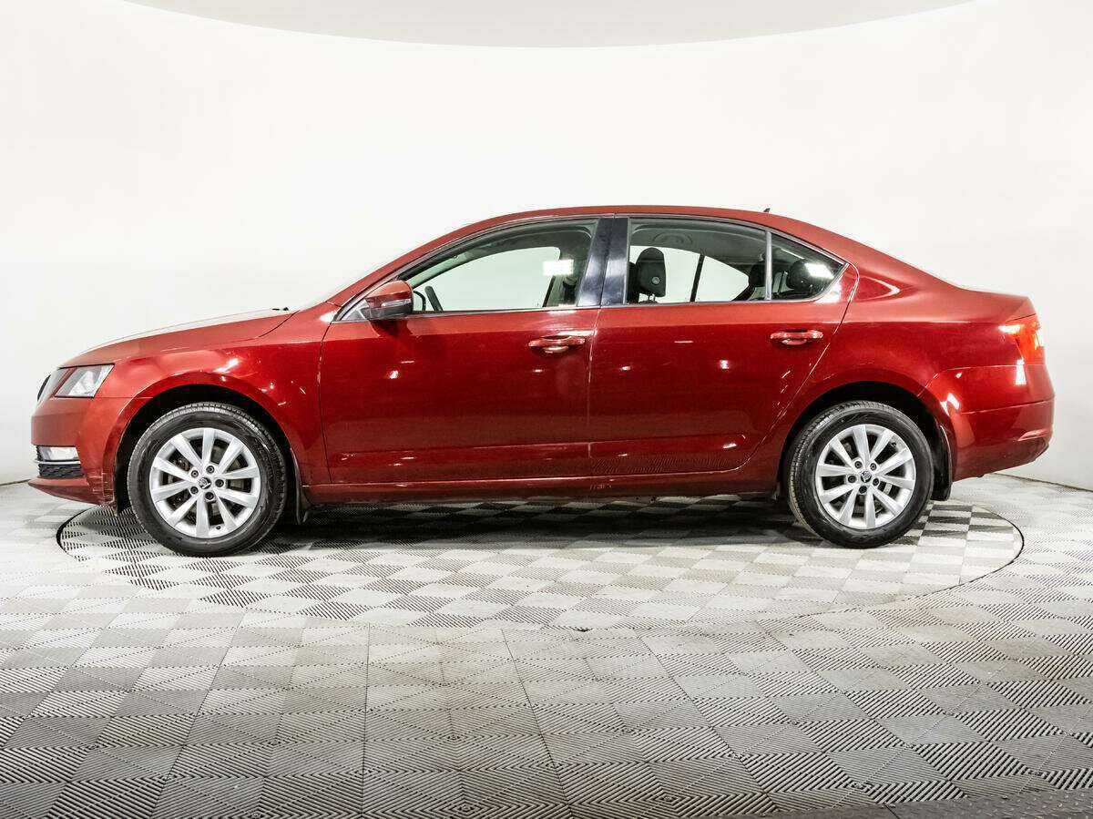 Б/У Шкода Октавия 2018 года. Фото: #7