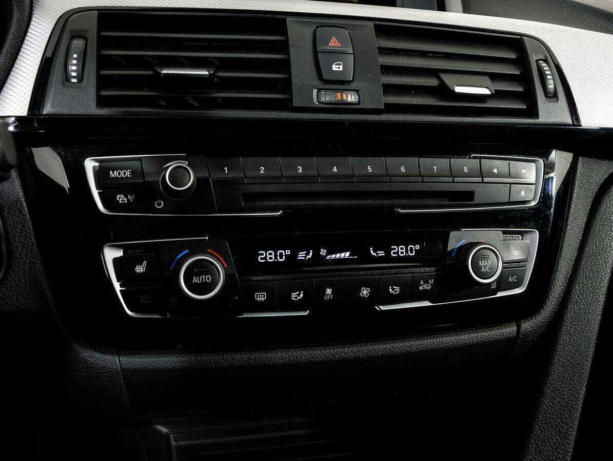 BMW 3 серии 2017 года с пробегом. Фото: #14