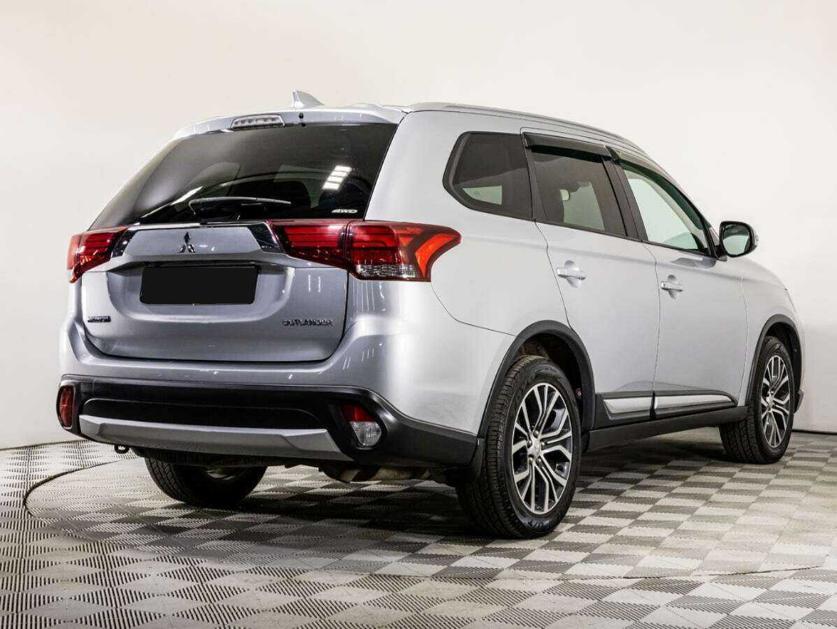Mitsubishi Outlander 2018 года с пробегом. Фото: #4