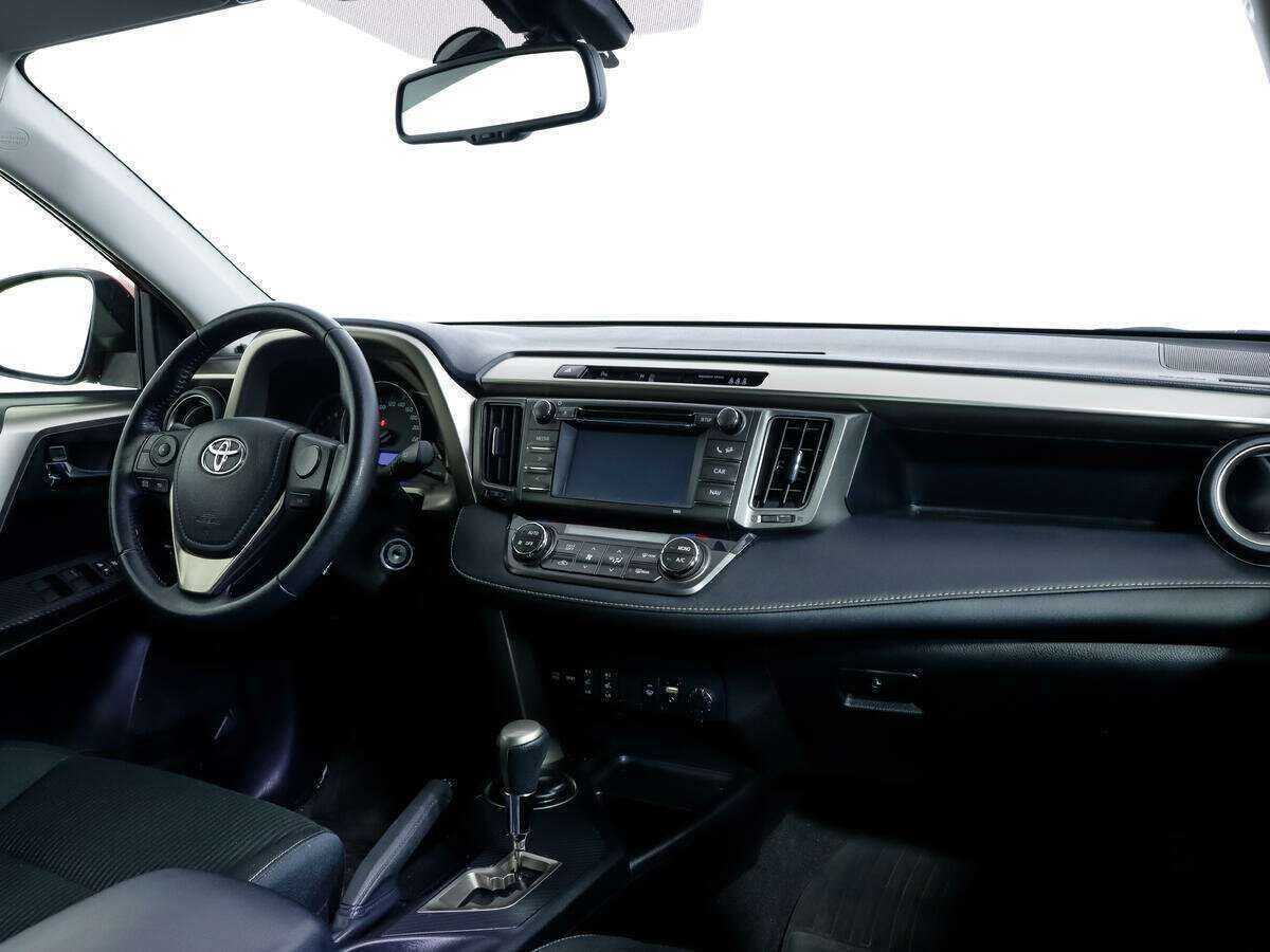 Б/У Тойота Рав4 2015 года. Фото: #6