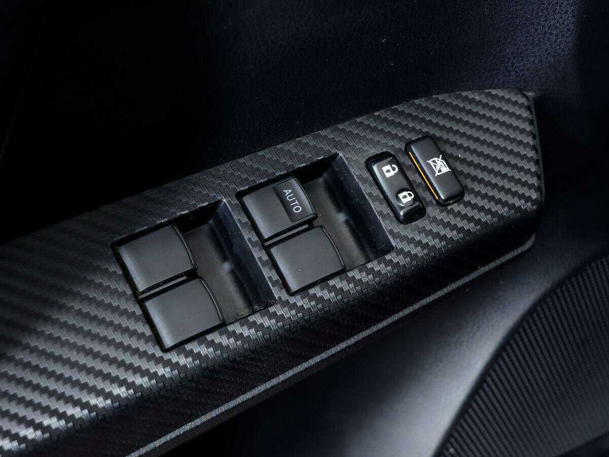 Б/У Тойота Рав4 2015 года. Фото: #9