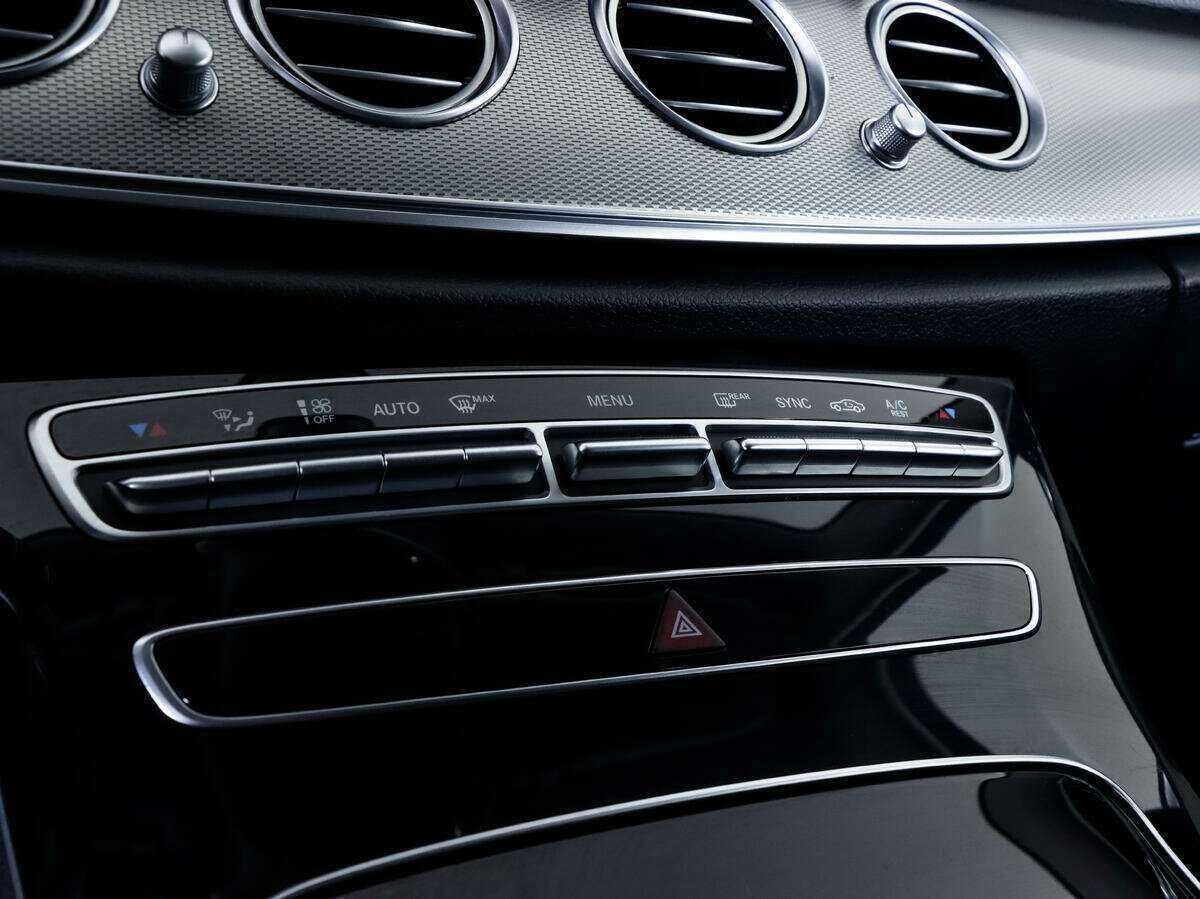 Mercedes-Benz E-Класс 2016 года с пробегом. Фото: #17
