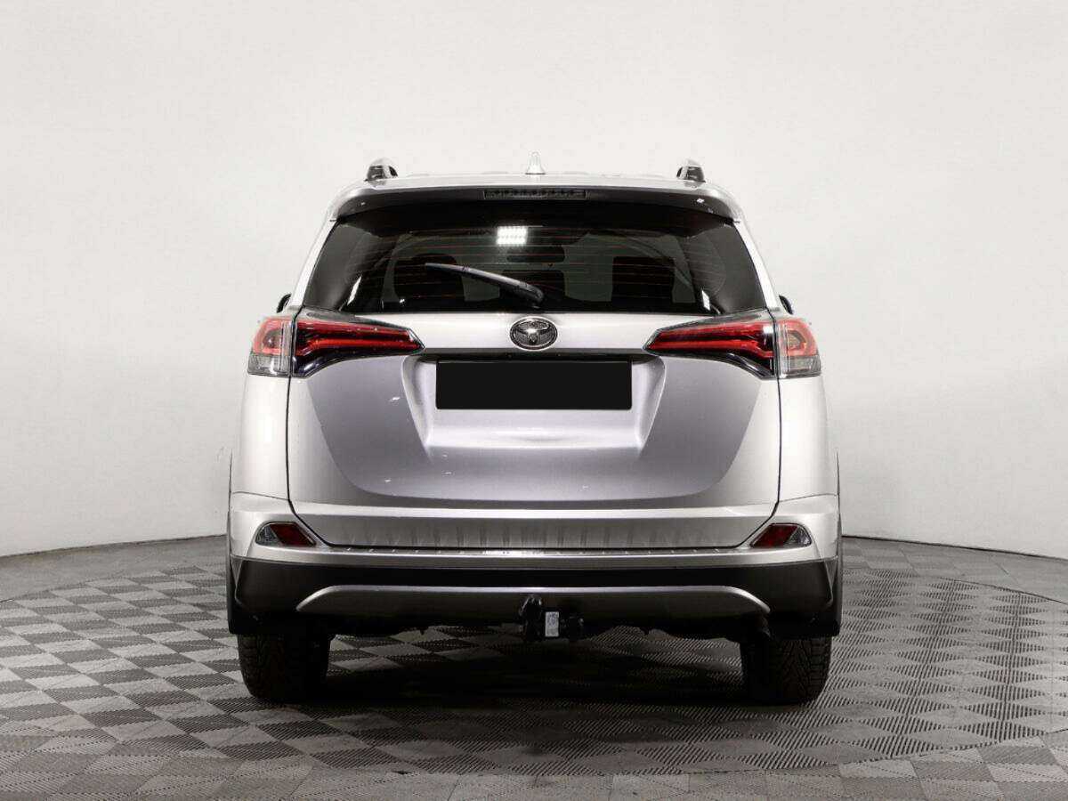 Б/У Тойота Рав4 2017 года. Фото: #4