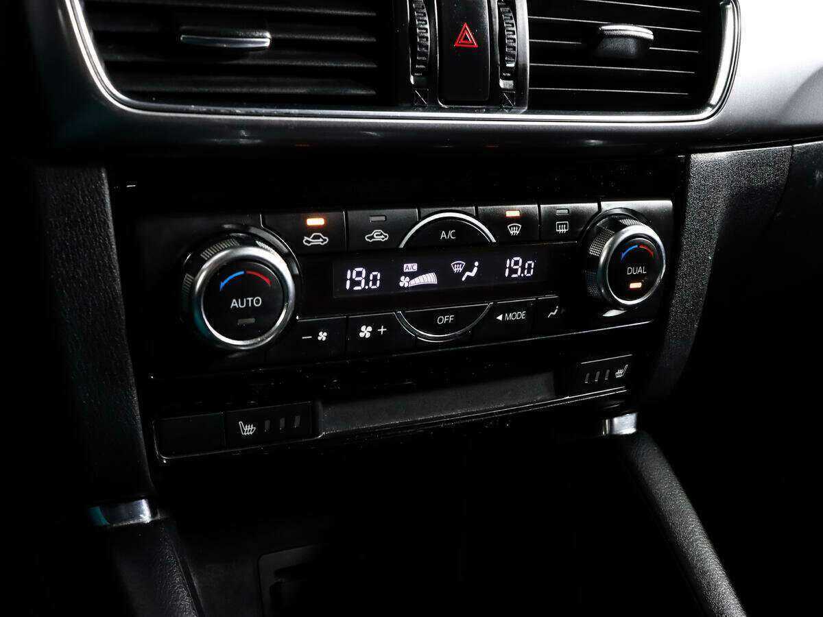 Б/У Мазда Ц-Икс-5 2016 года. Фото: #12