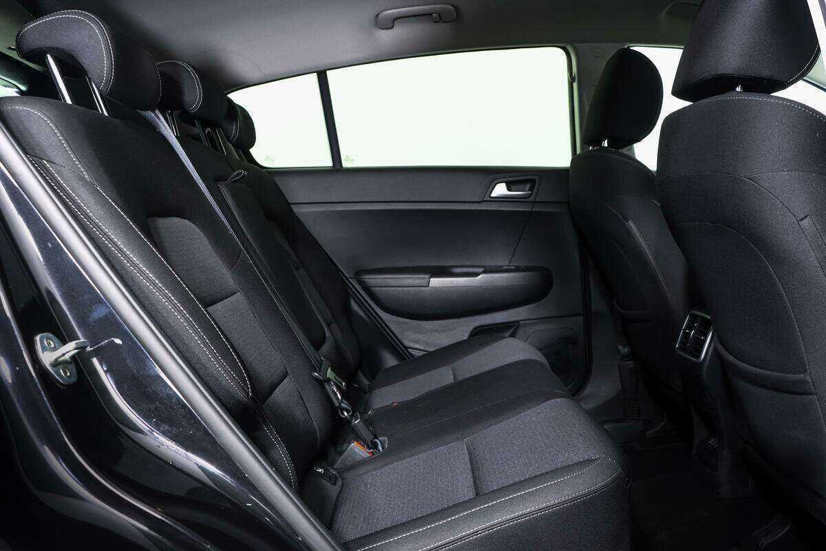 Б/У Киа Спортейдж 2019 года. Фото: #8