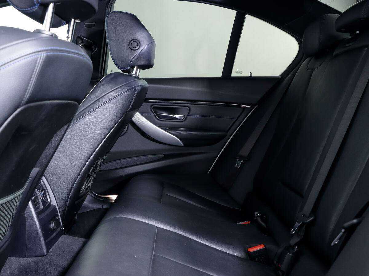 BMW 3 серии 2018 года с пробегом. Фото: #10