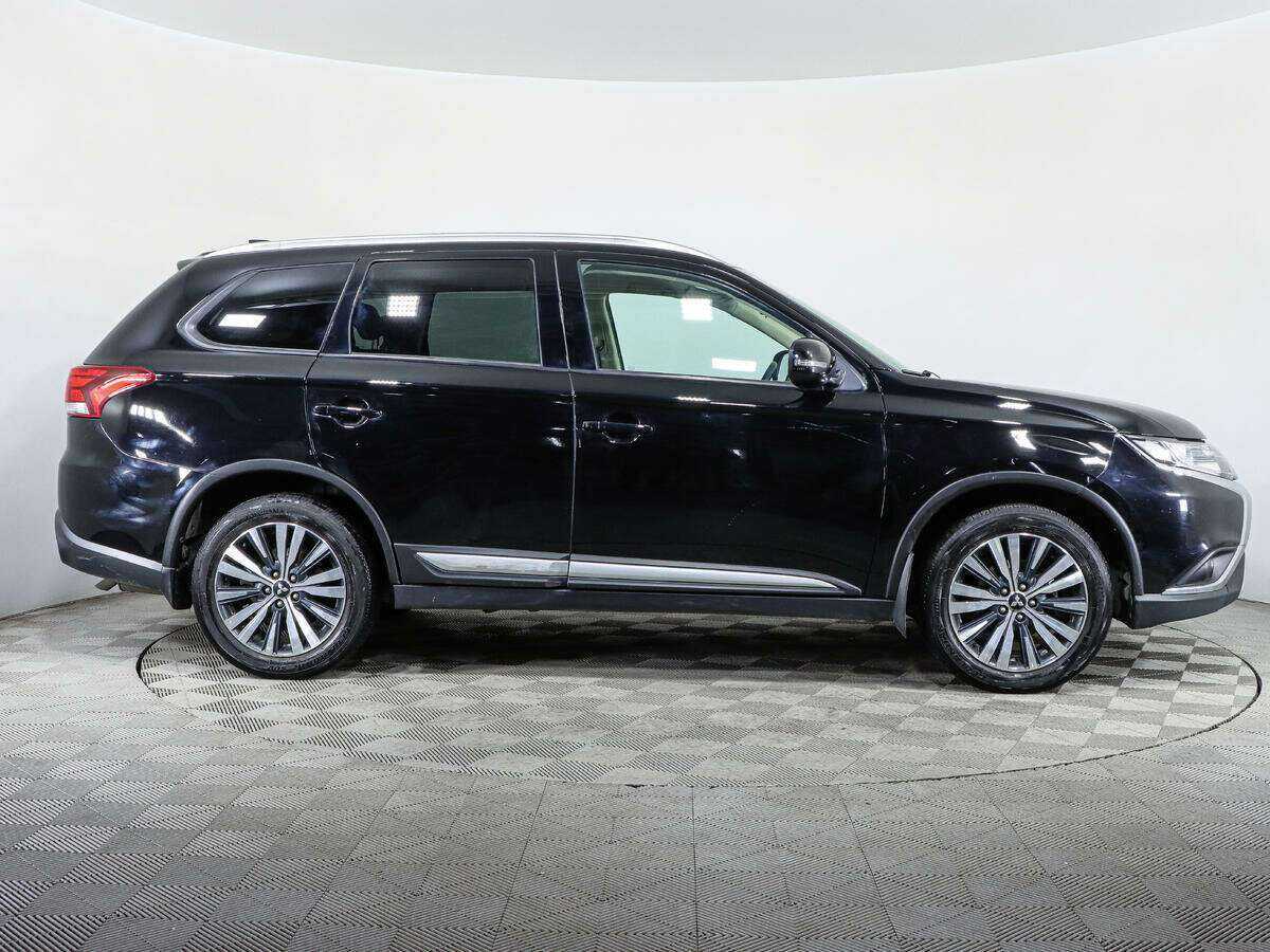 Mitsubishi Outlander 2020 года с пробегом. Фото: #3
