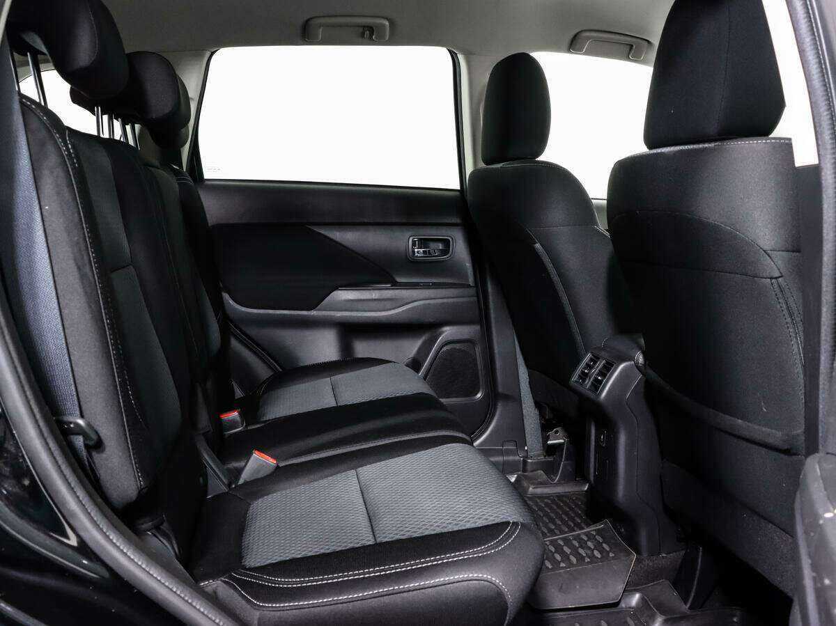 Mitsubishi Outlander 2020 года с пробегом. Фото: #10