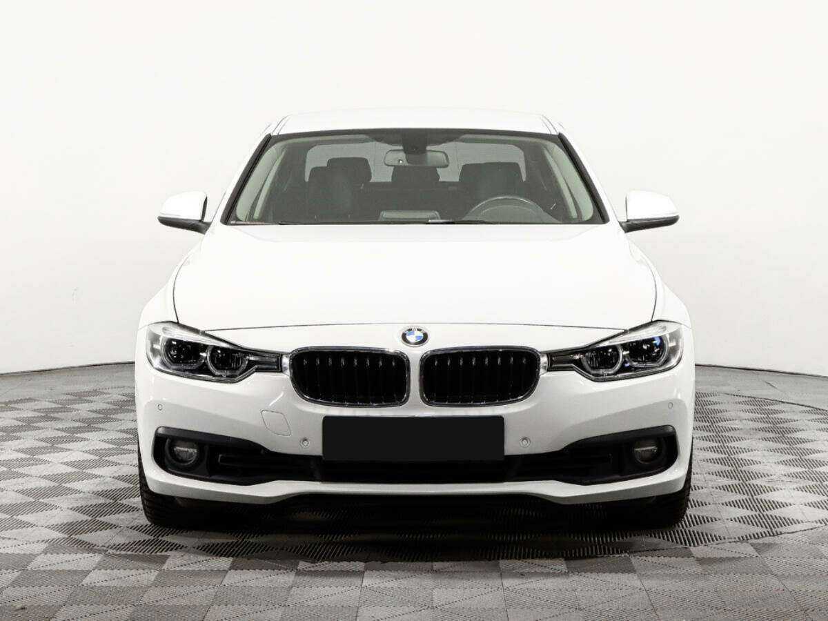 BMW 3 серии 2015 года с пробегом. Фото: #1