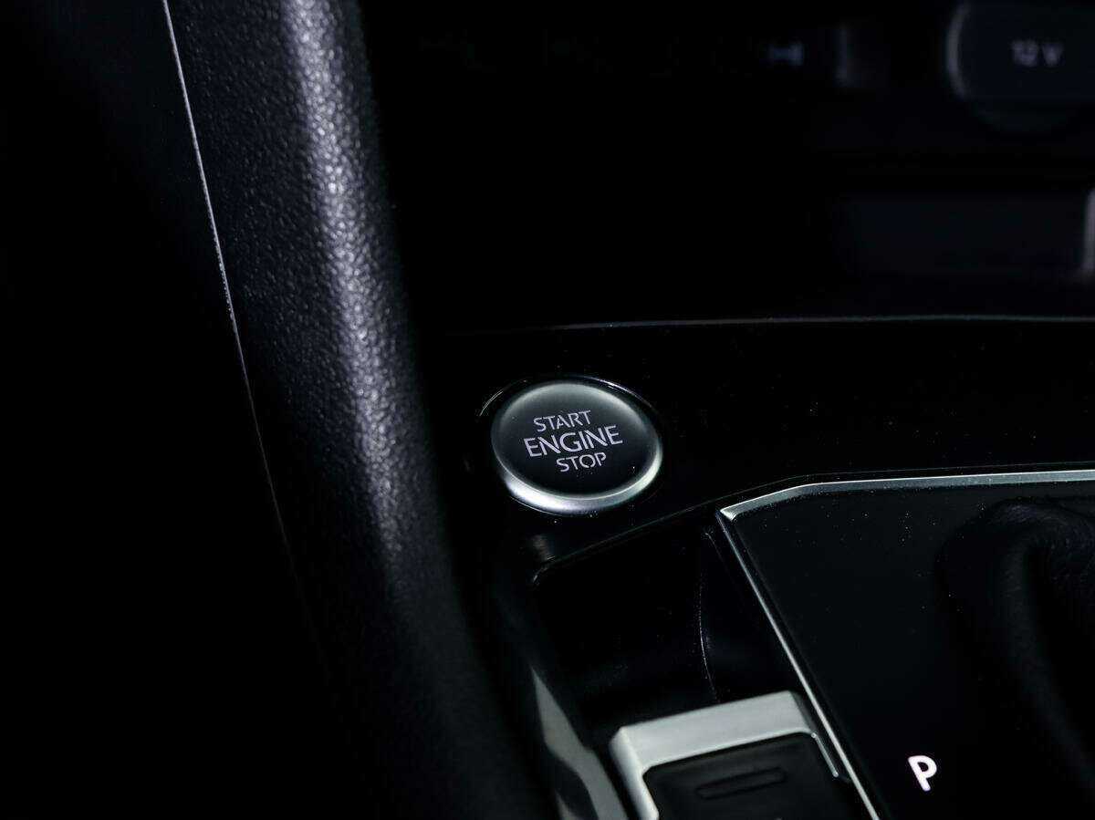 Б/У Фольксваген Тигуан 2019 года. Фото: #17