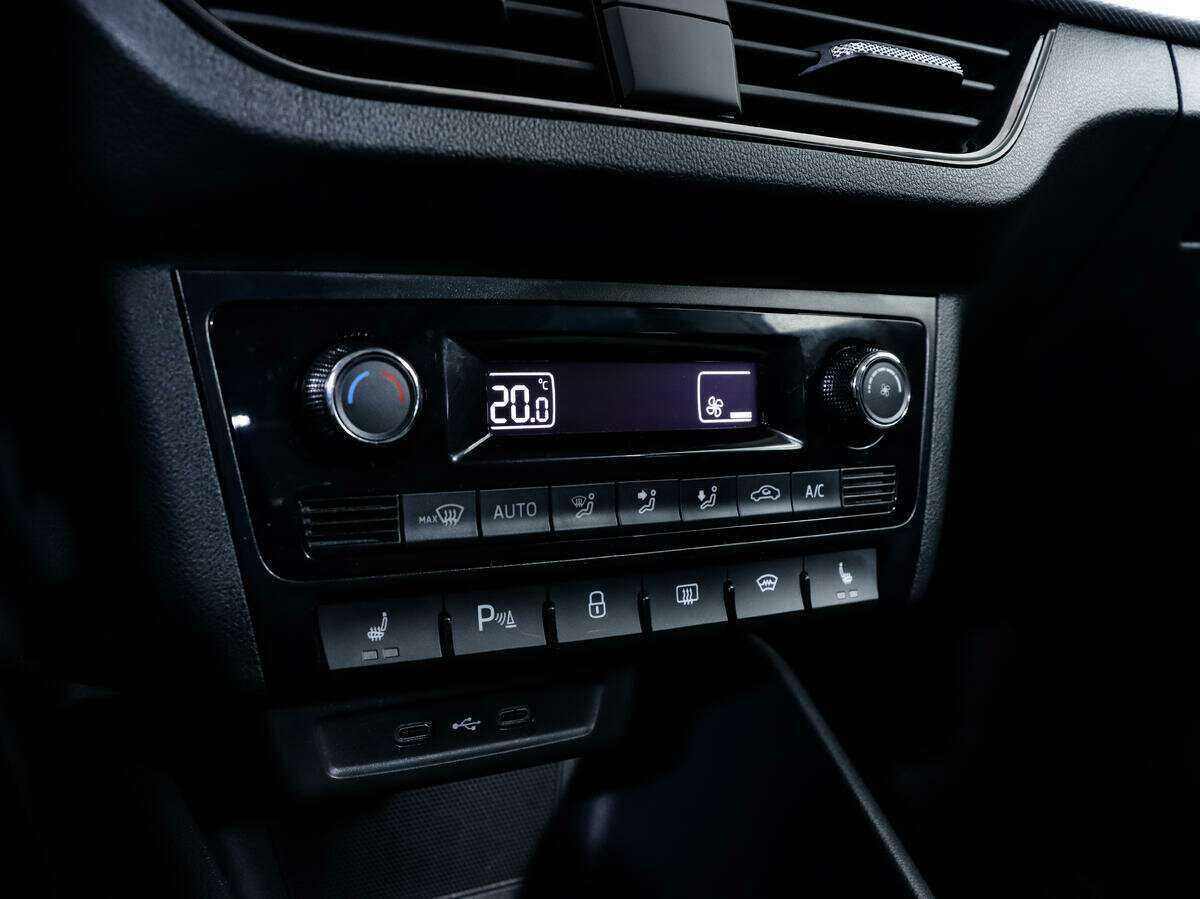 Б/У Фольксваген Поло 2022 года. Фото: #11