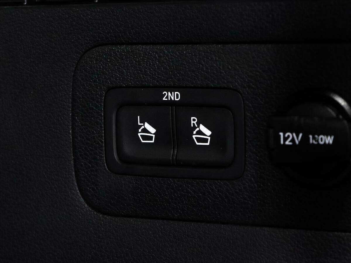 Hyundai Santa Fe 2018 года с пробегом. Фото: #19