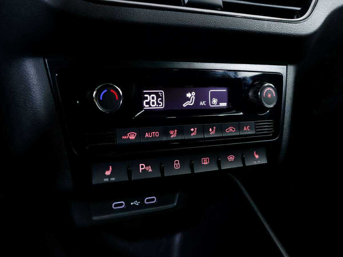 Б/У Фольксваген Поло 2021 года. Фото: #13