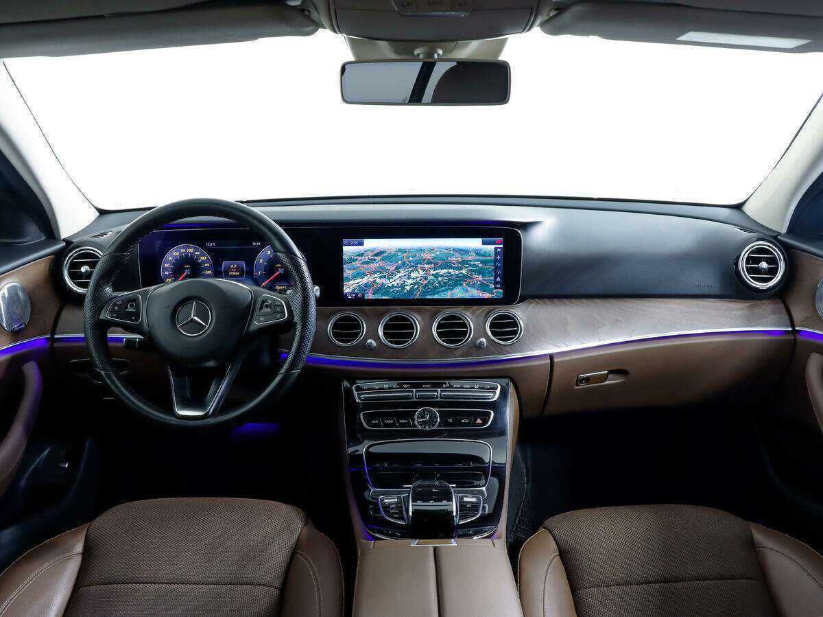 Mercedes-Benz E-Класс 2016 года с пробегом. Фото: #9