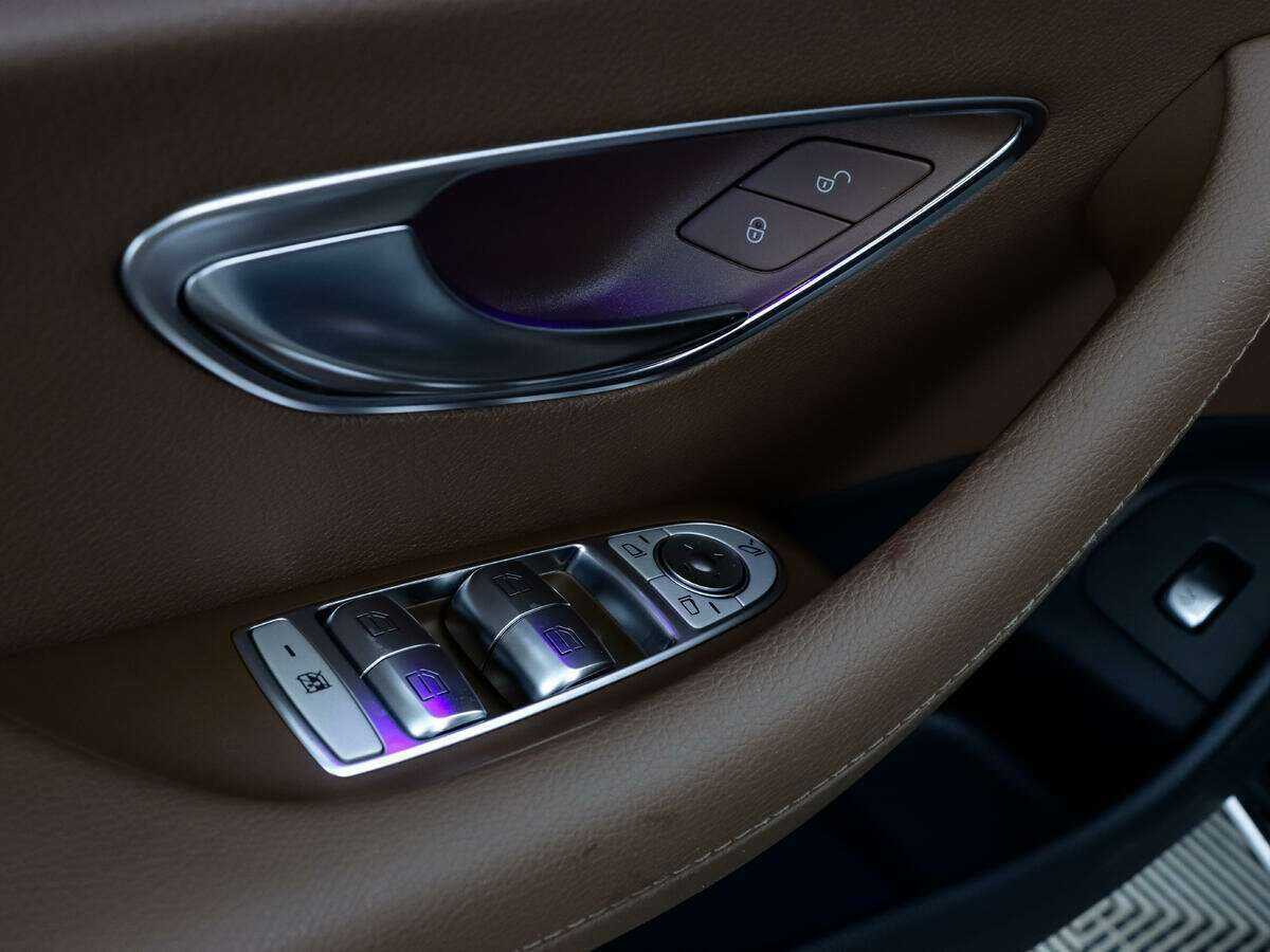 Mercedes-Benz E-Класс 2016 года с пробегом. Фото: #16
