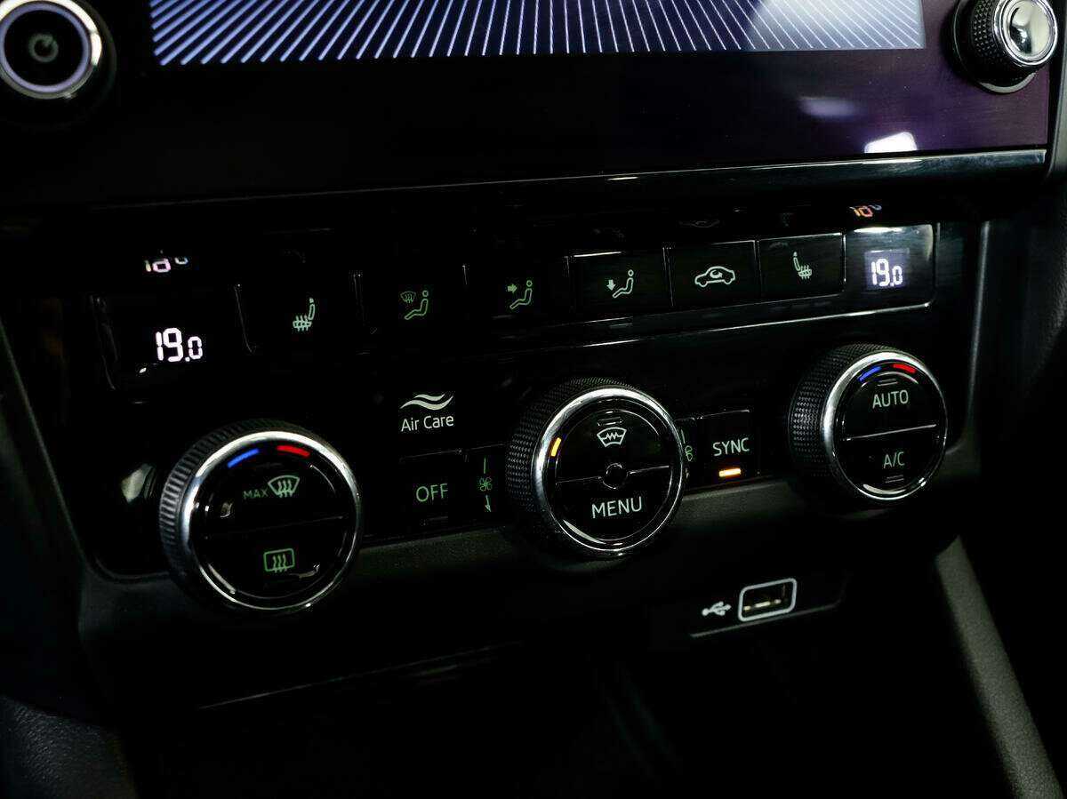 Б/У Шкода Октавия 2019 года. Фото: #11