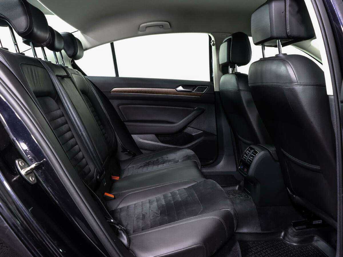 Б/У Фольксваген Пассат 2016 года. Фото: #13