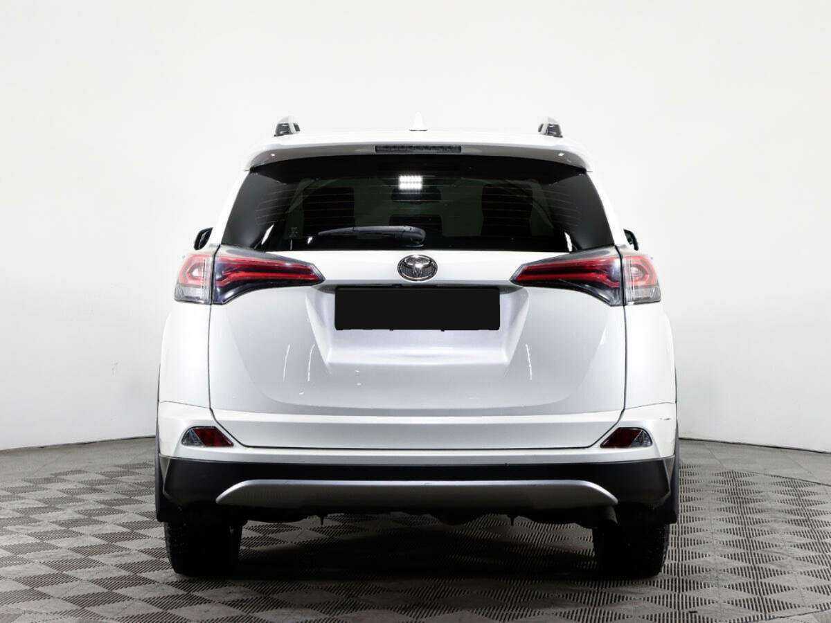 Б/У Тойота Рав4 2015 года. Фото: #4