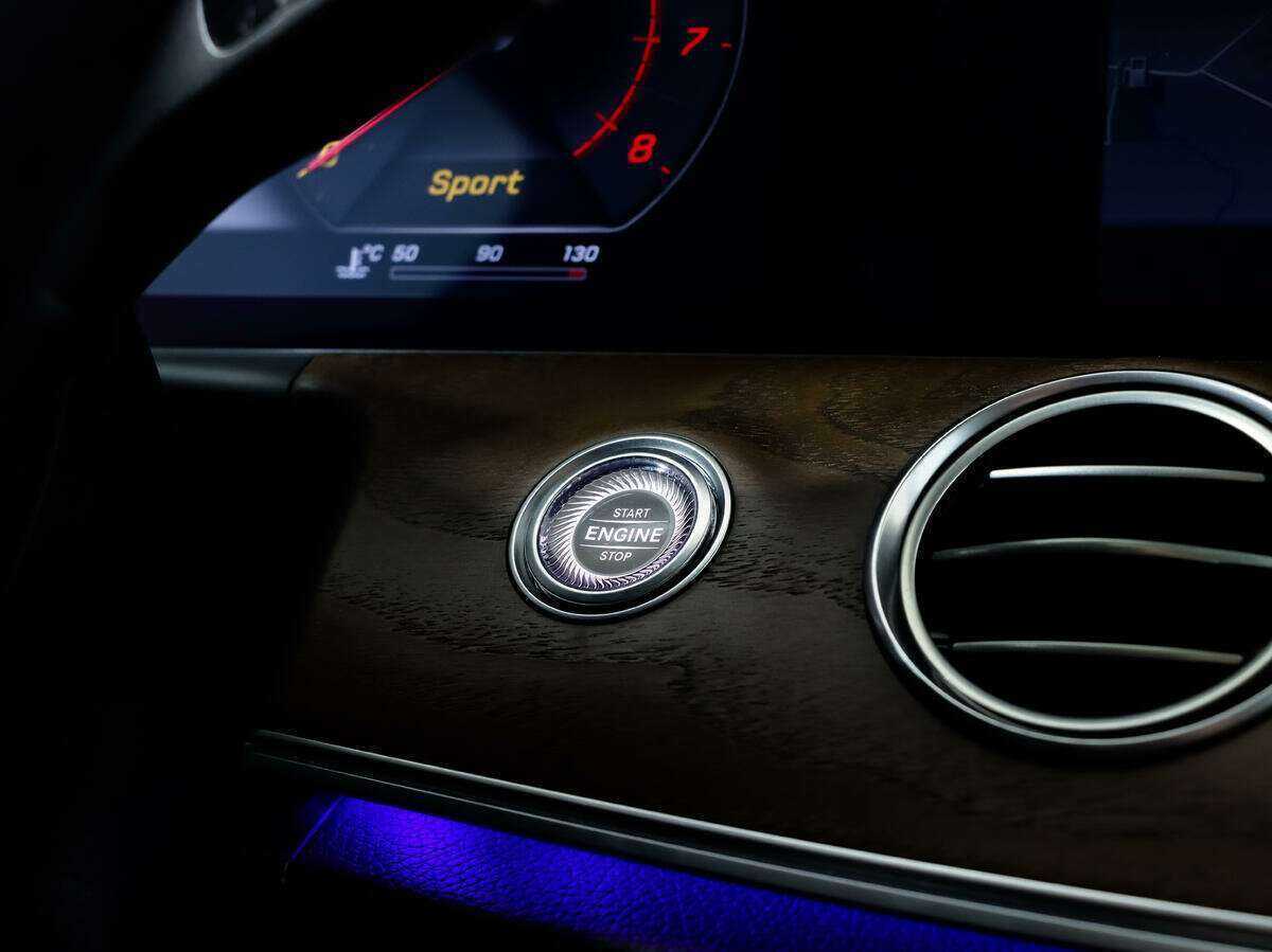 Mercedes-Benz E-Класс 2017 года с пробегом. Фото: #14