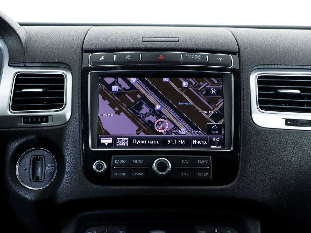 Б/У Фольксваген Туарег 2016 года. Фото: #9