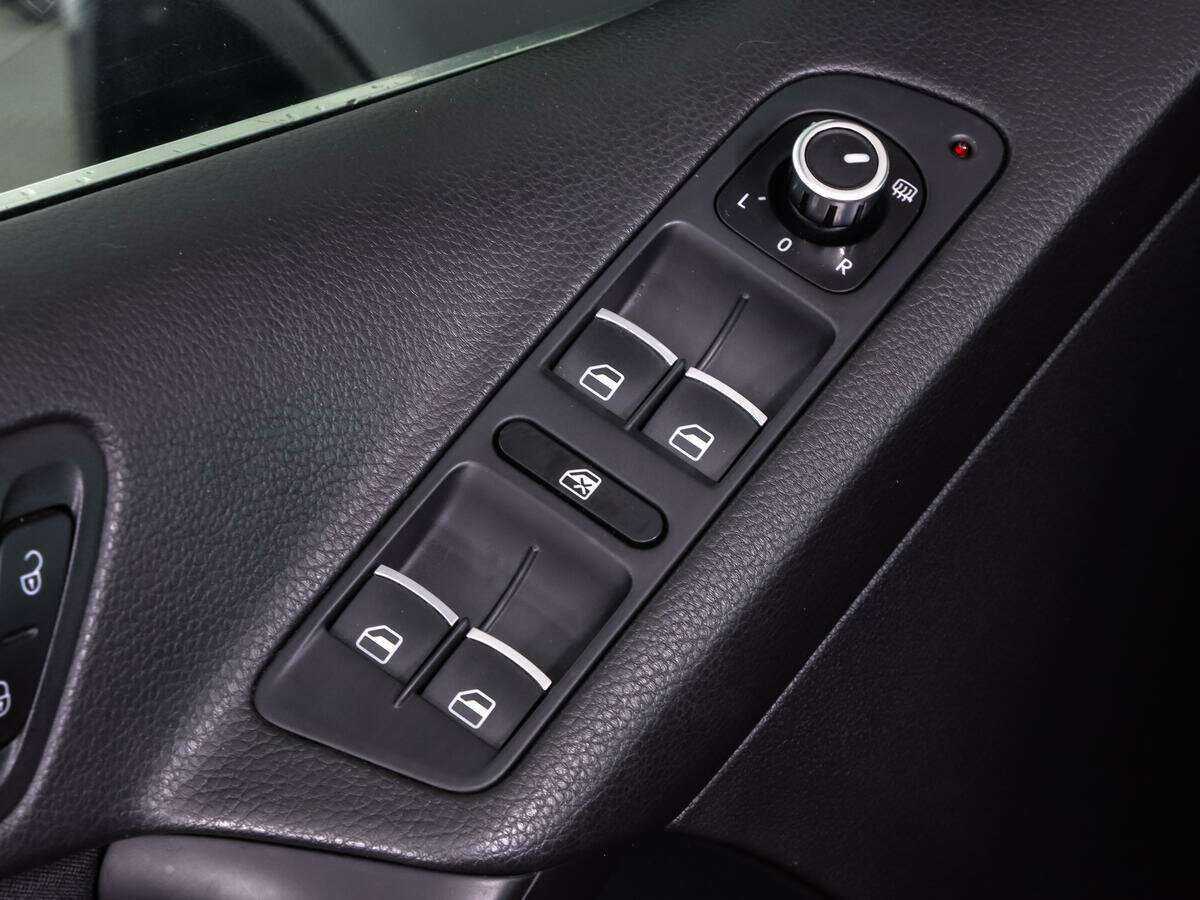 Б/У Фольксваген Тигуан 2012 года. Фото: #16