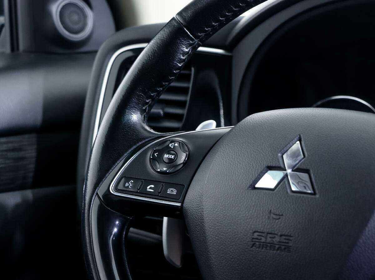 Mitsubishi Outlander 2015 года с пробегом. Фото: #15