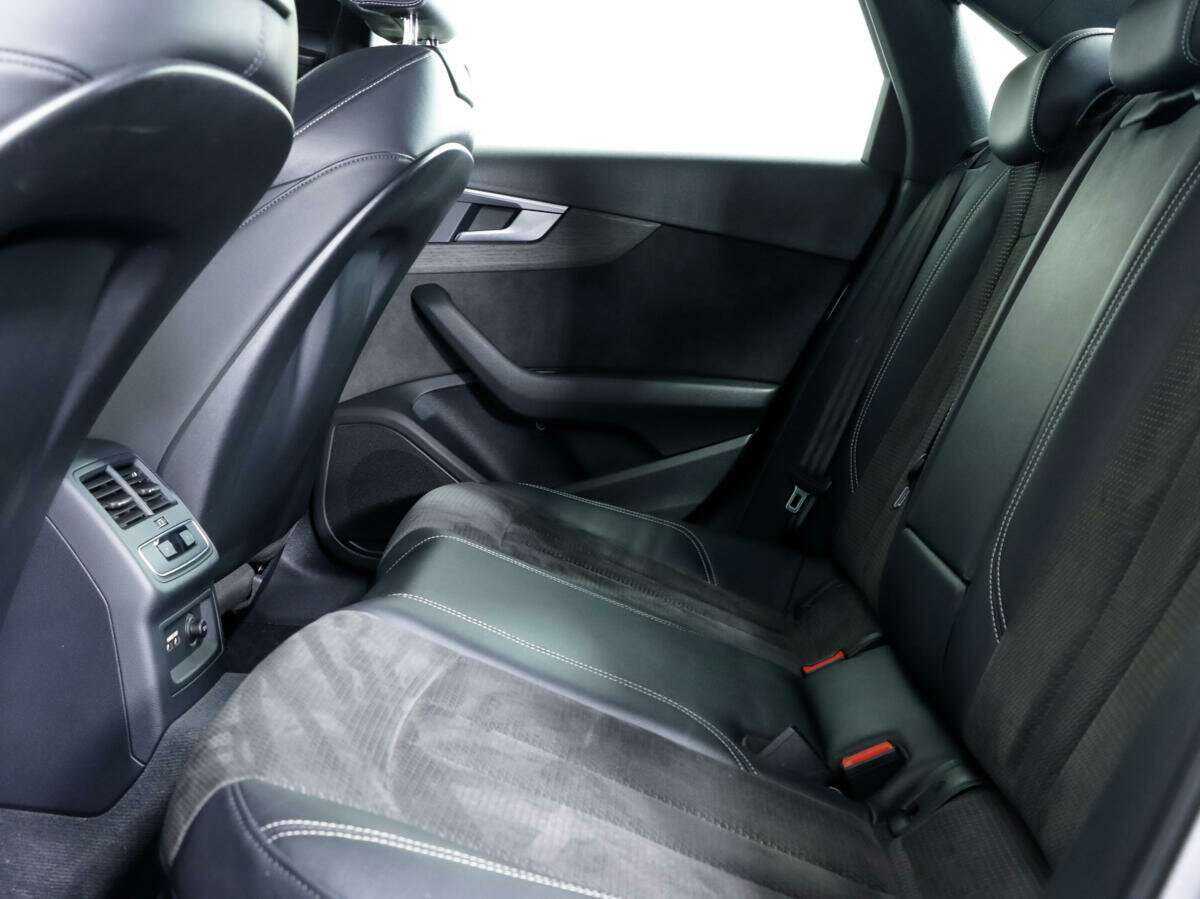 Audi A4 2019 года с пробегом. Фото: #10