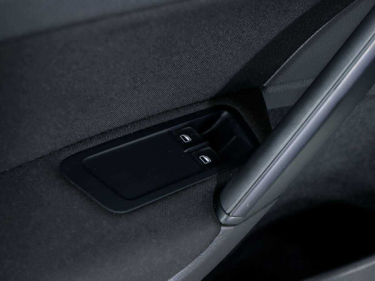 Б/У Фольксваген Гольф 2013 года. Фото: #11