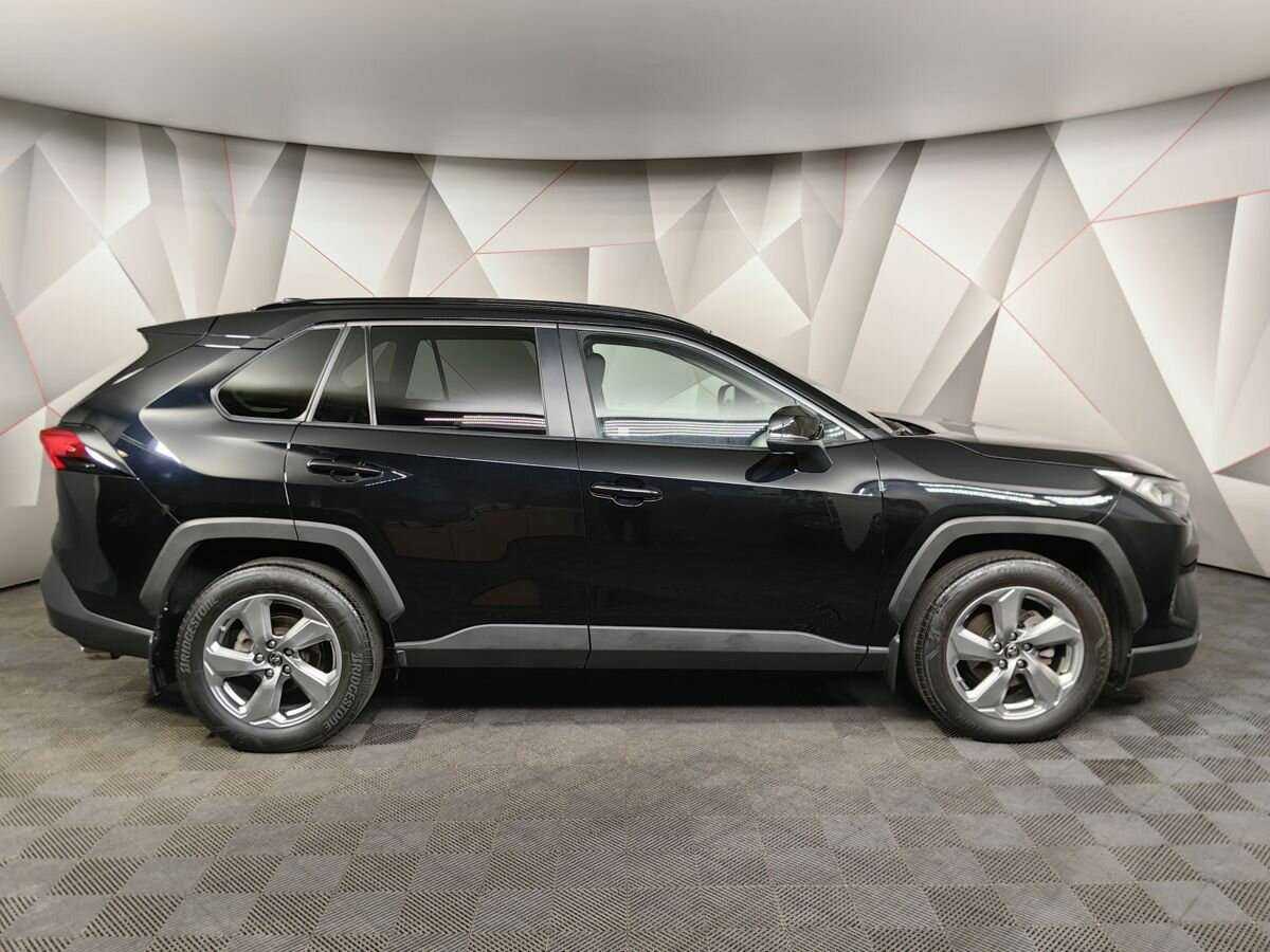 Toyota RAV4 2020 года с пробегом. Фото: #5