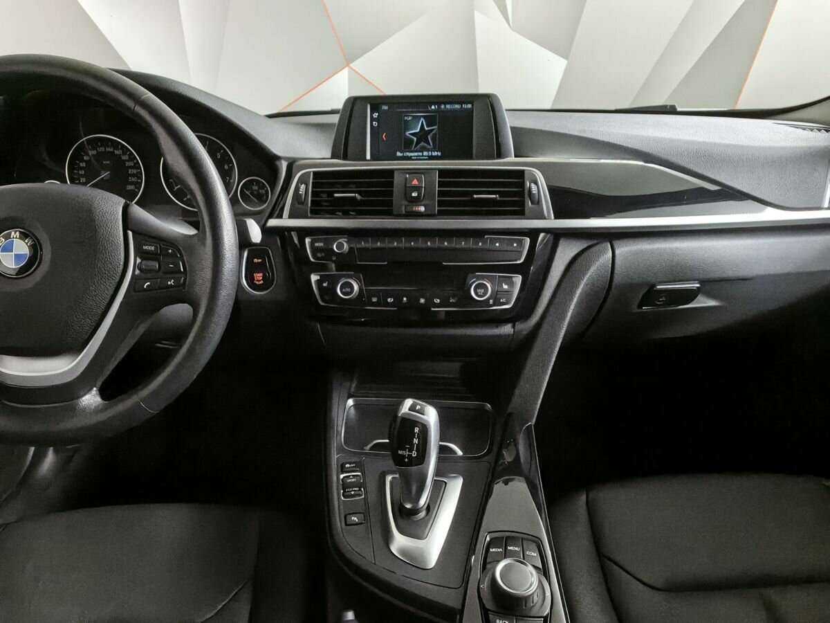 BMW 3 серии 2018 года с пробегом. Фото: #10