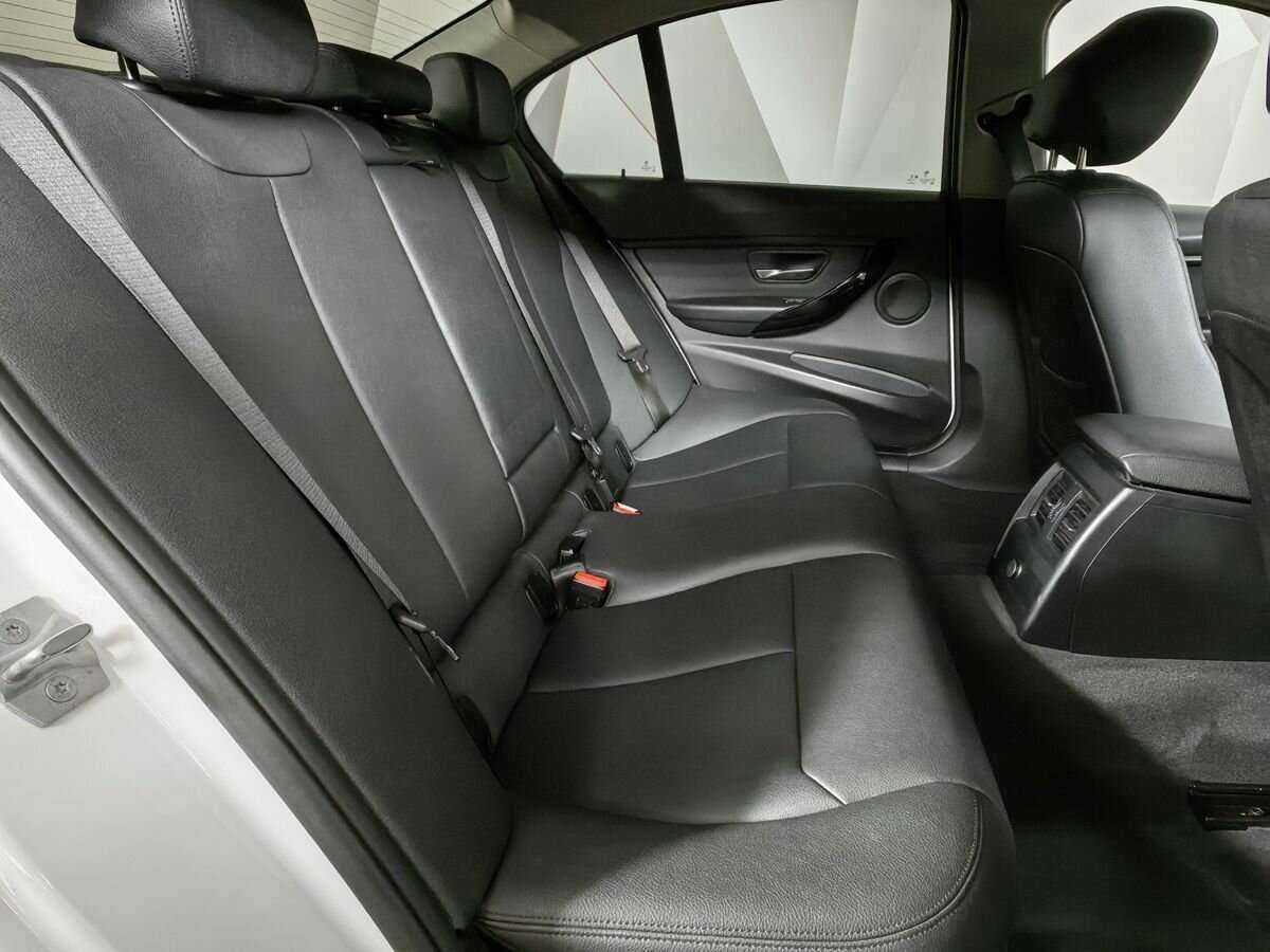 BMW 3 серии 2018 года с пробегом. Фото: #11